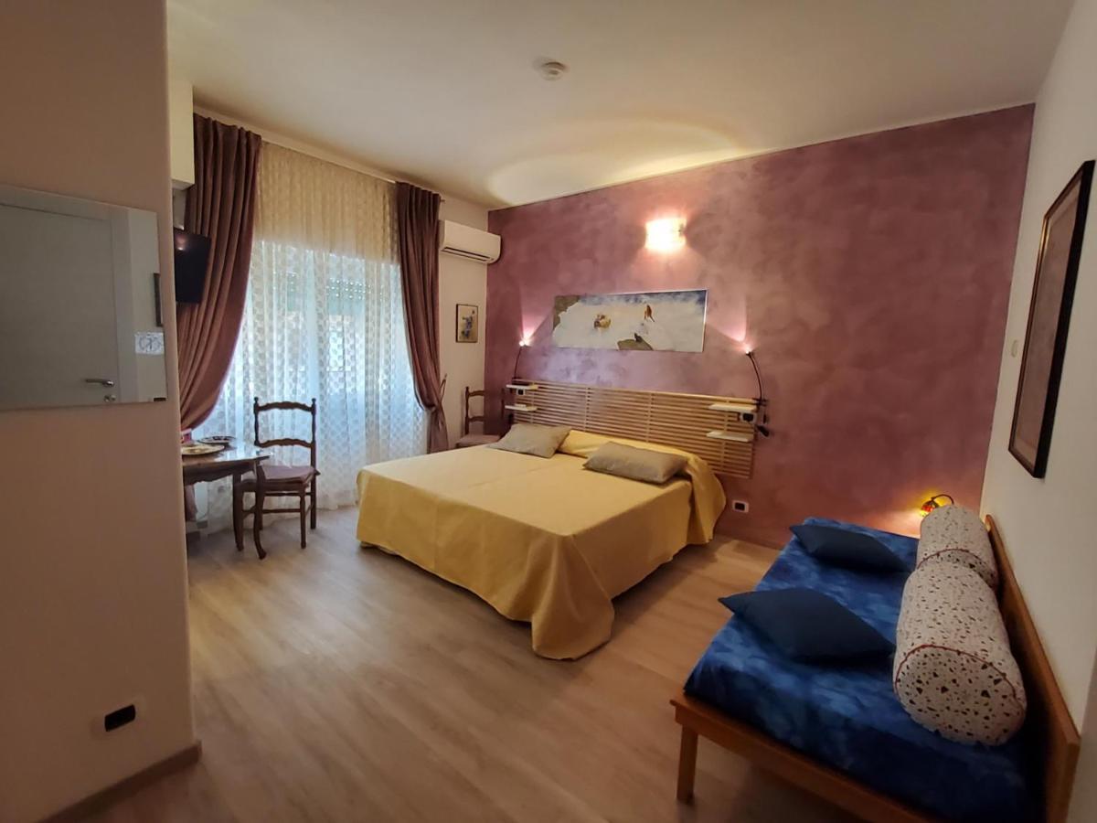 Annadia Sweet Home B&B Лидо-ди-Остия Экстерьер фото