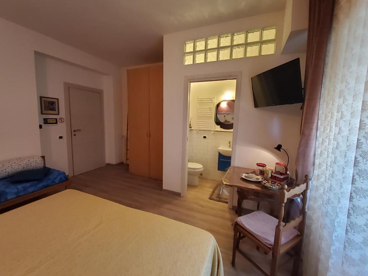Annadia Sweet Home B&B Лидо-ди-Остия Экстерьер фото